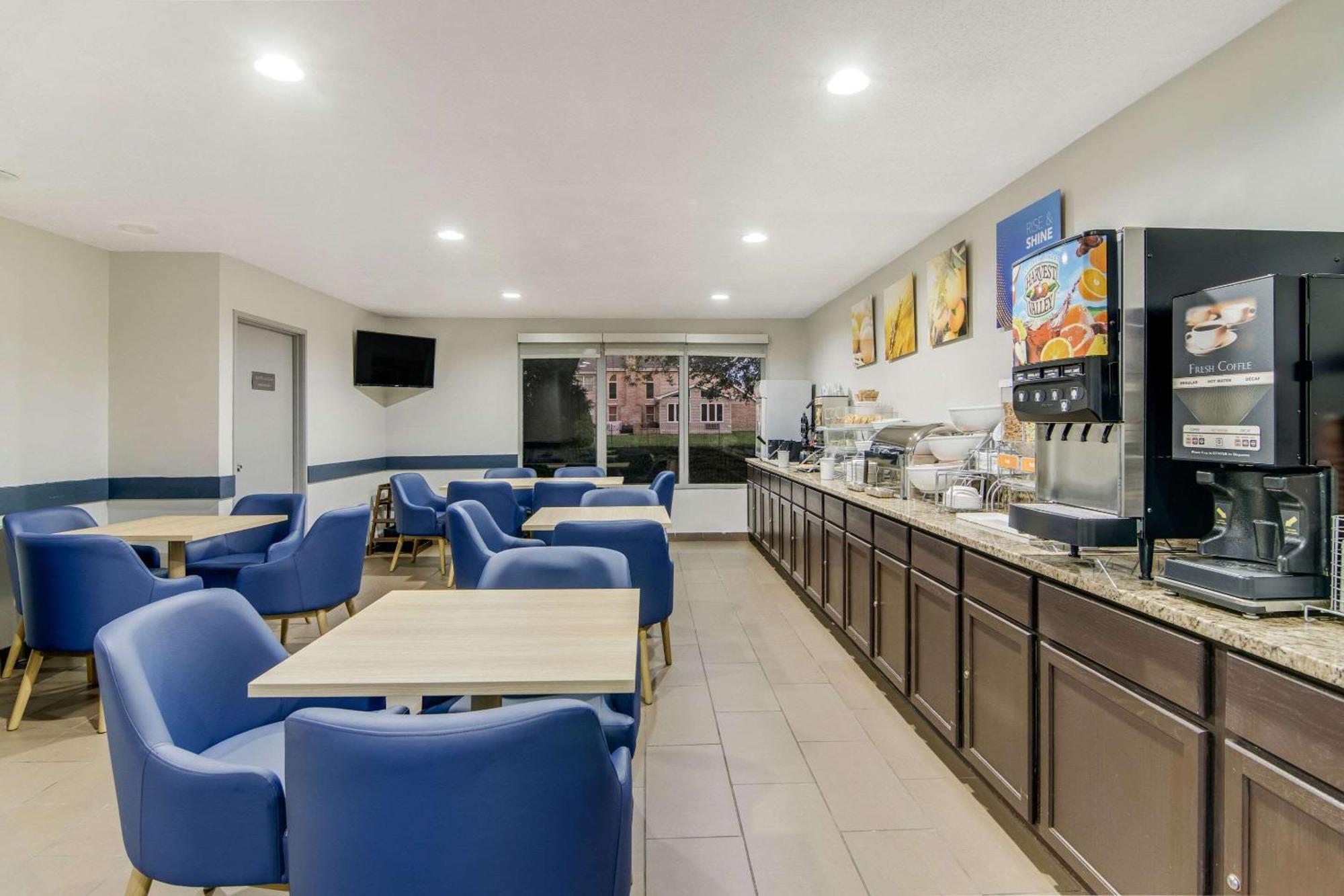 Comfort Suites Near I-80 And I-94 Lansing Bagian luar foto