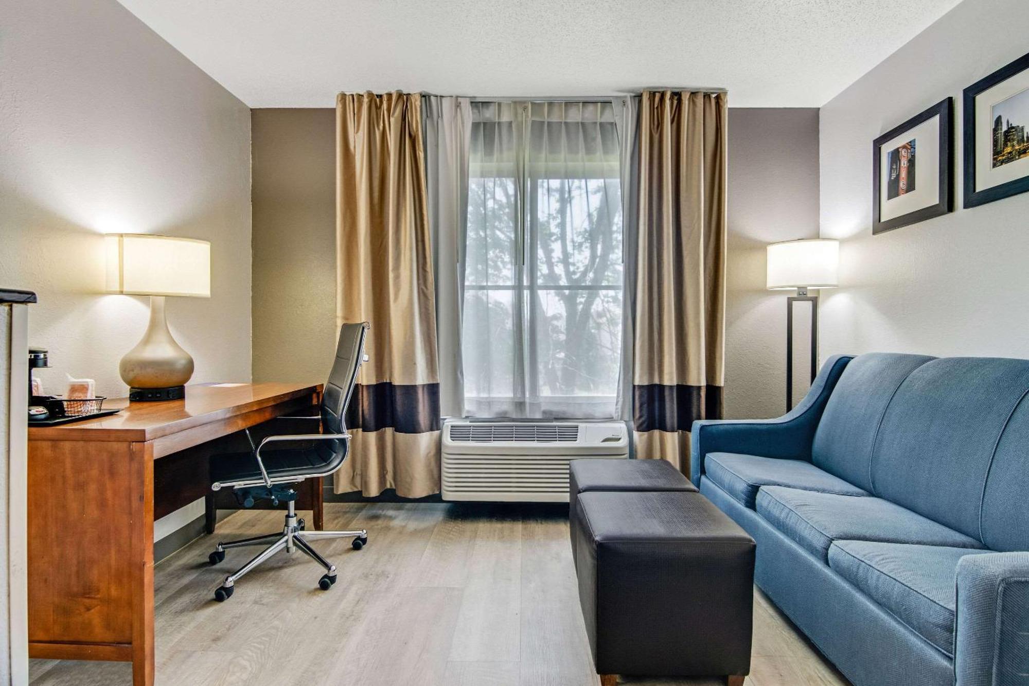 Comfort Suites Near I-80 And I-94 Lansing Bagian luar foto