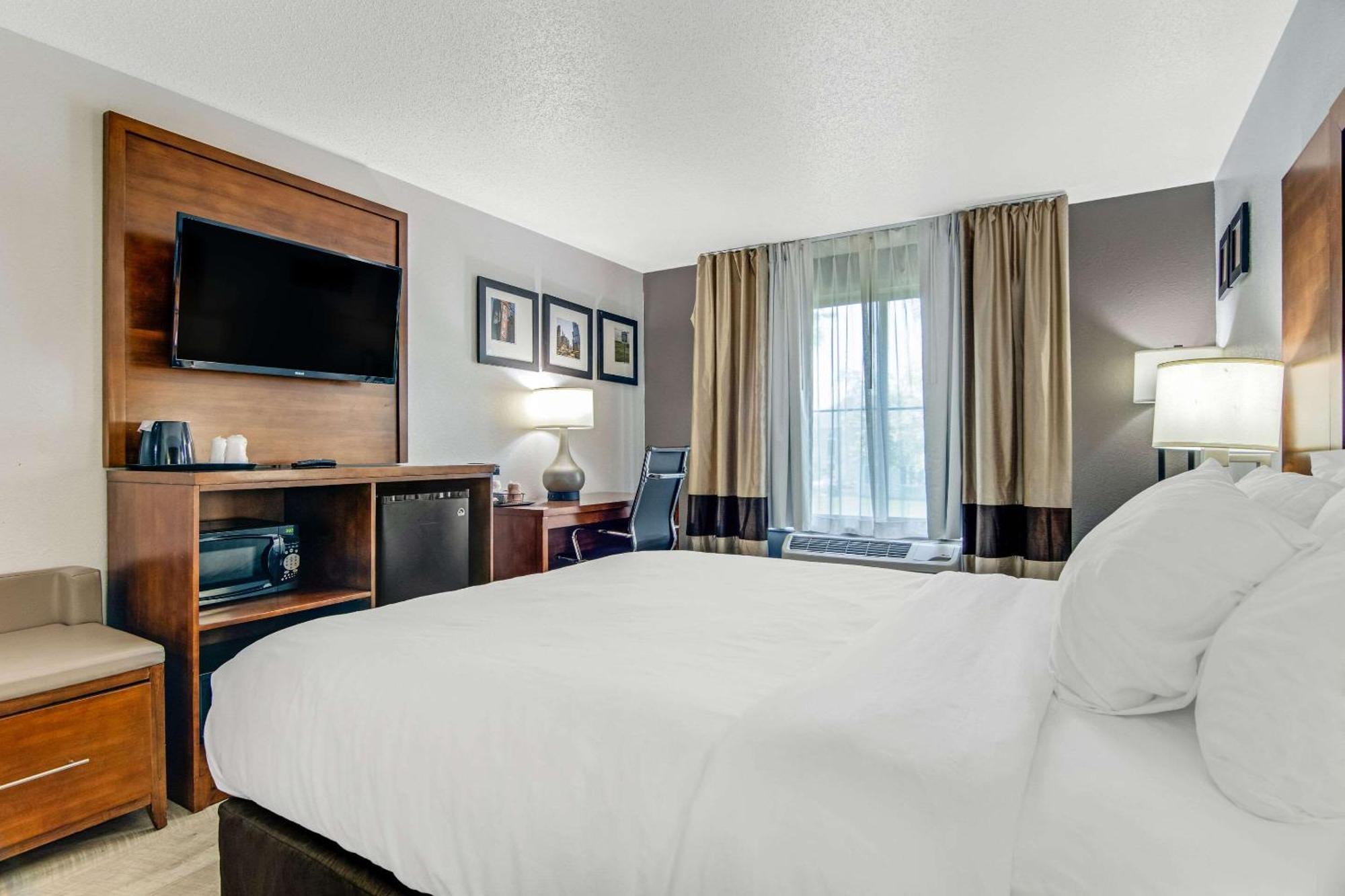 Comfort Suites Near I-80 And I-94 Lansing Bagian luar foto