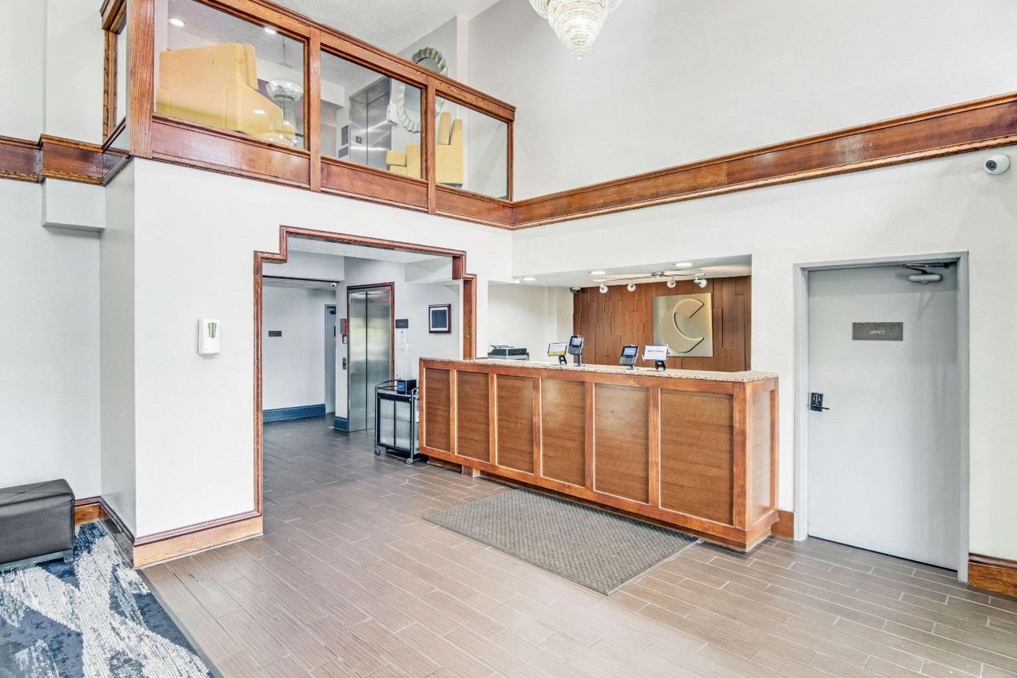 Comfort Suites Near I-80 And I-94 Lansing Bagian luar foto